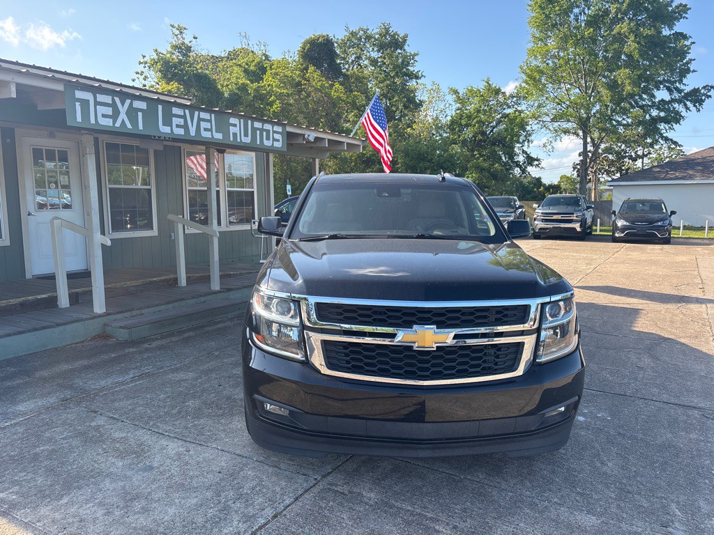 2016 Chevrolet Suburban Image 4