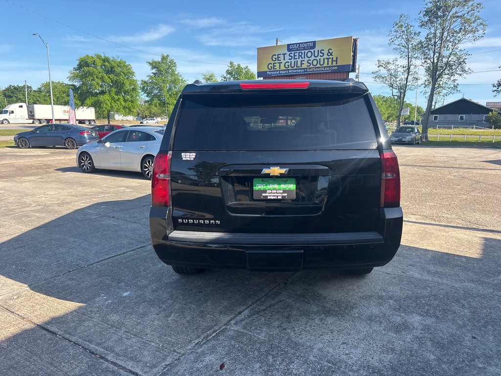 2016 Chevrolet Suburban Image 8