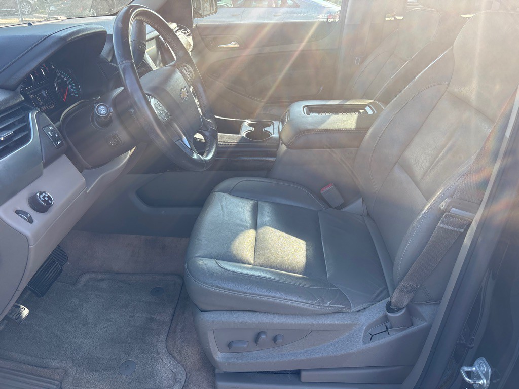 2016 Chevrolet Suburban Image 17
