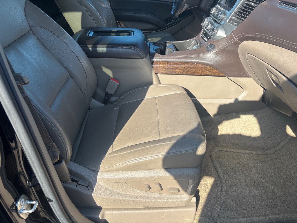 2016 Chevrolet Suburban Image 18