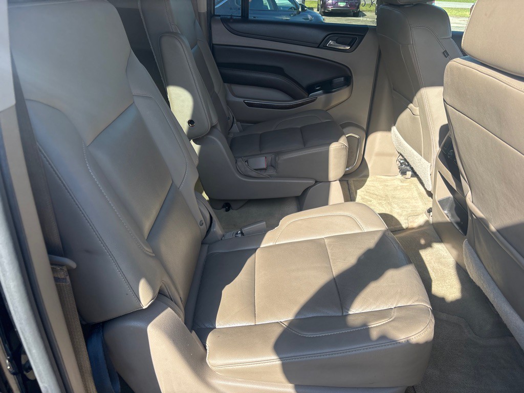 2016 Chevrolet Suburban Image 19