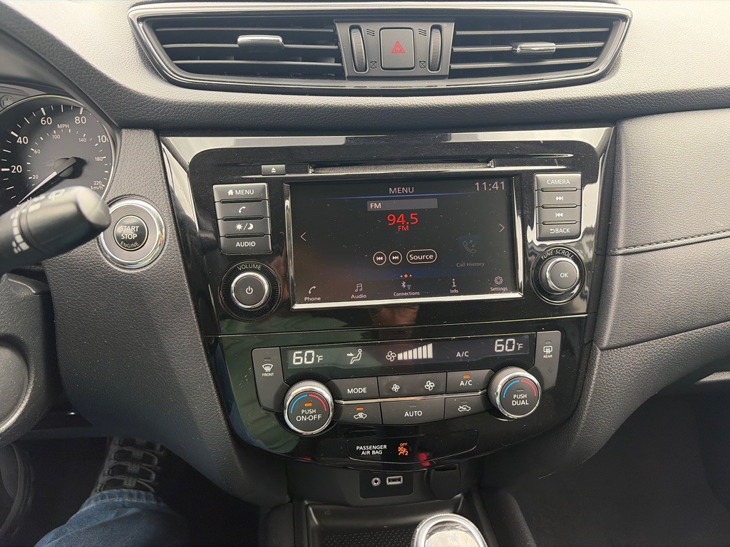 2019 Nissan Rogue Image 13