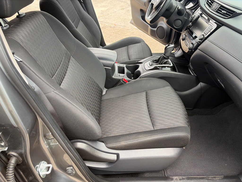 2019 Nissan Rogue Image 15