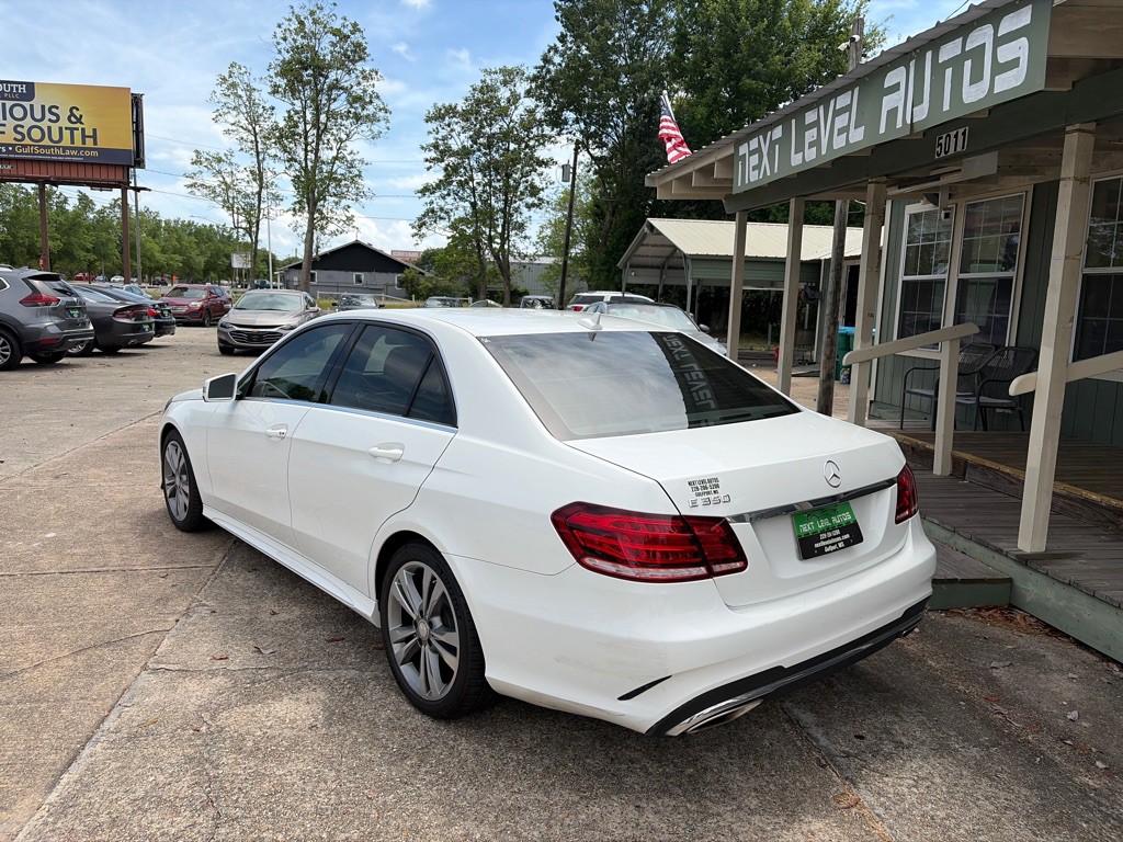 2015 Mercedes-Benz E-Class Image 3