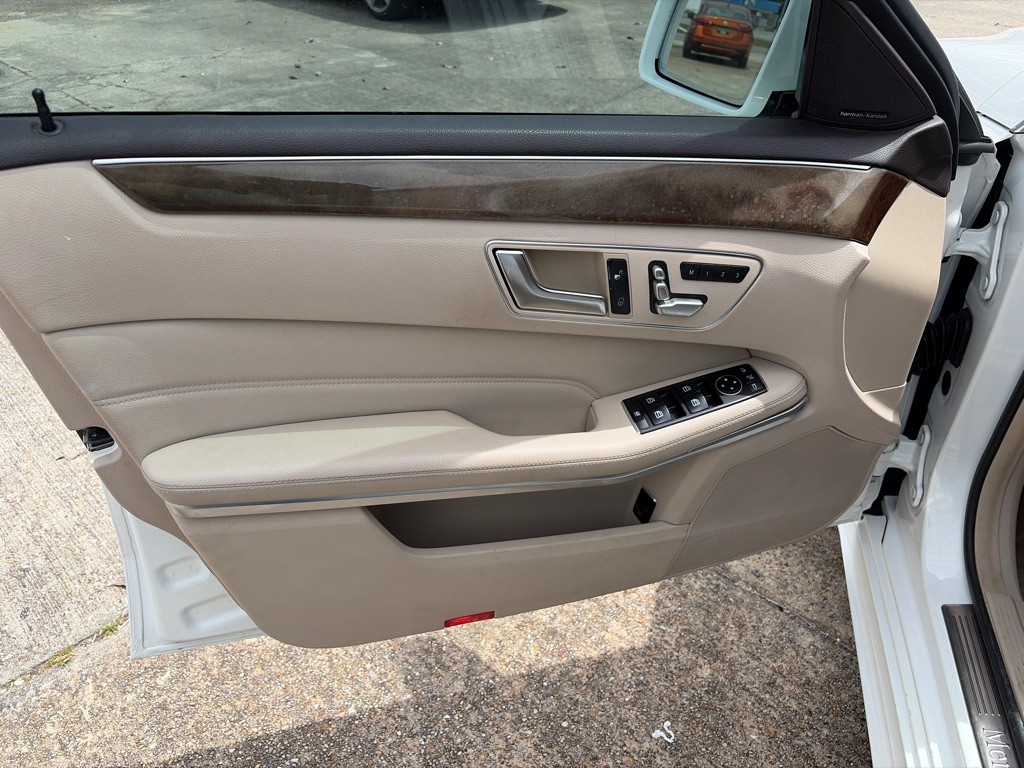 2015 Mercedes-Benz E-Class Image 10