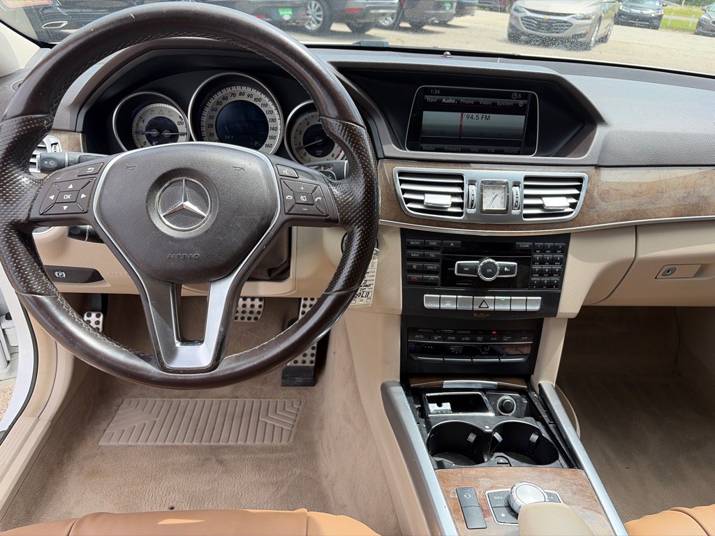 2015 Mercedes-Benz E-Class Image 16