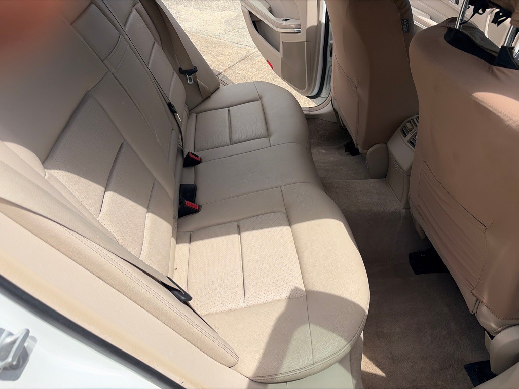 2015 Mercedes-Benz E-Class Image 18