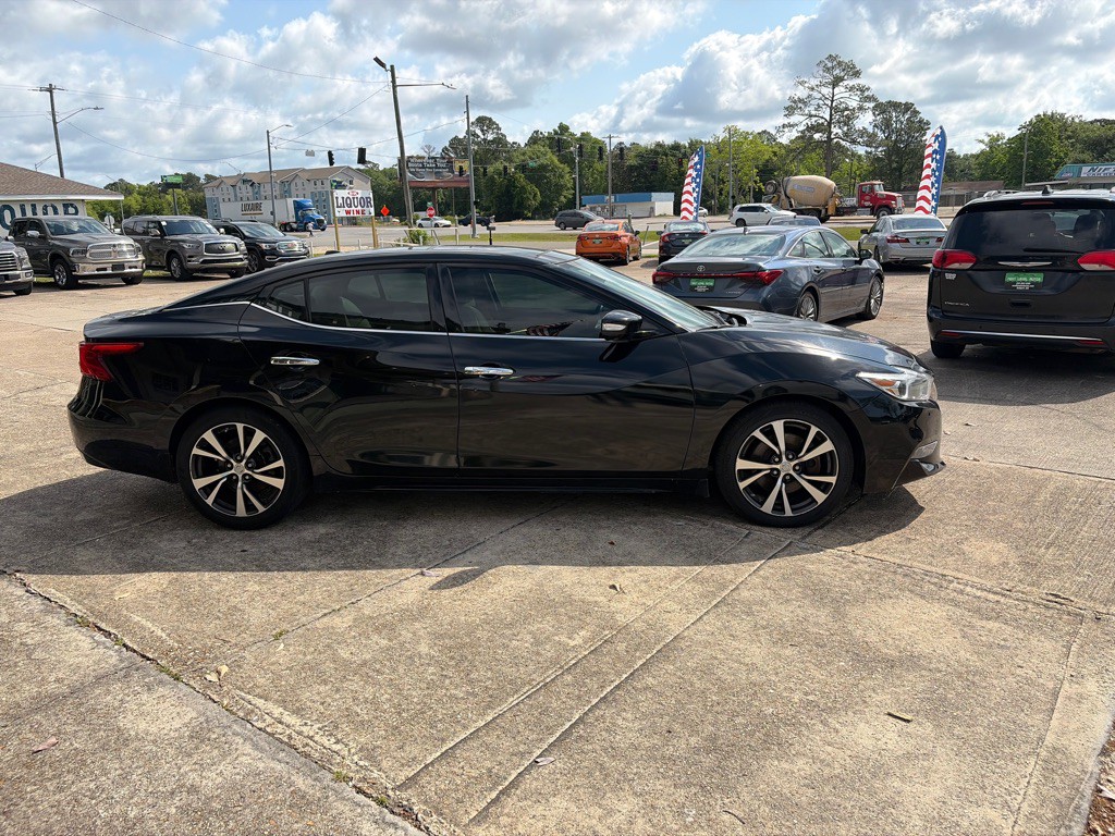2017 Nissan Maxima Image 6
