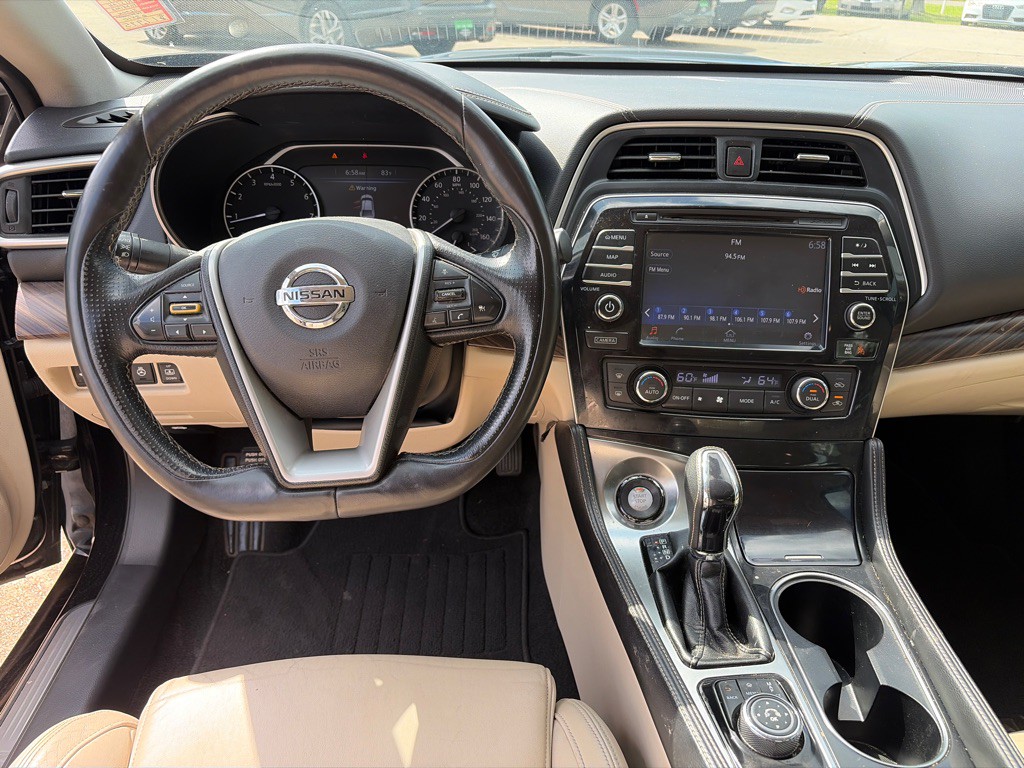 2017 Nissan Maxima Image 16