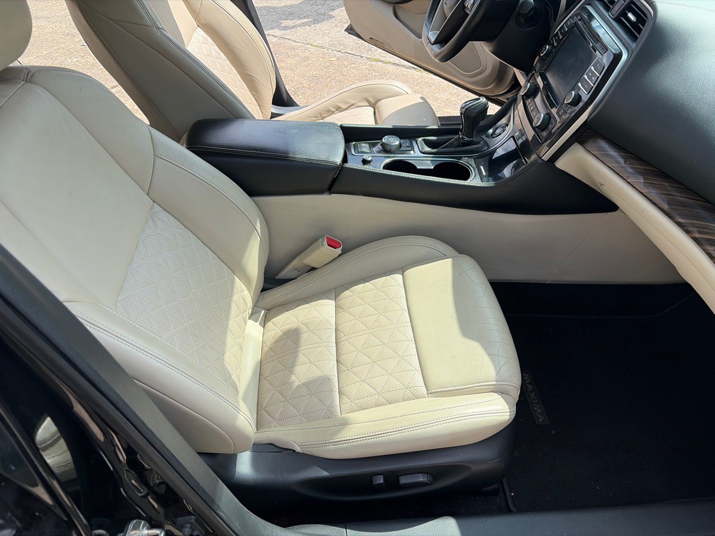 2017 Nissan Maxima Image 17