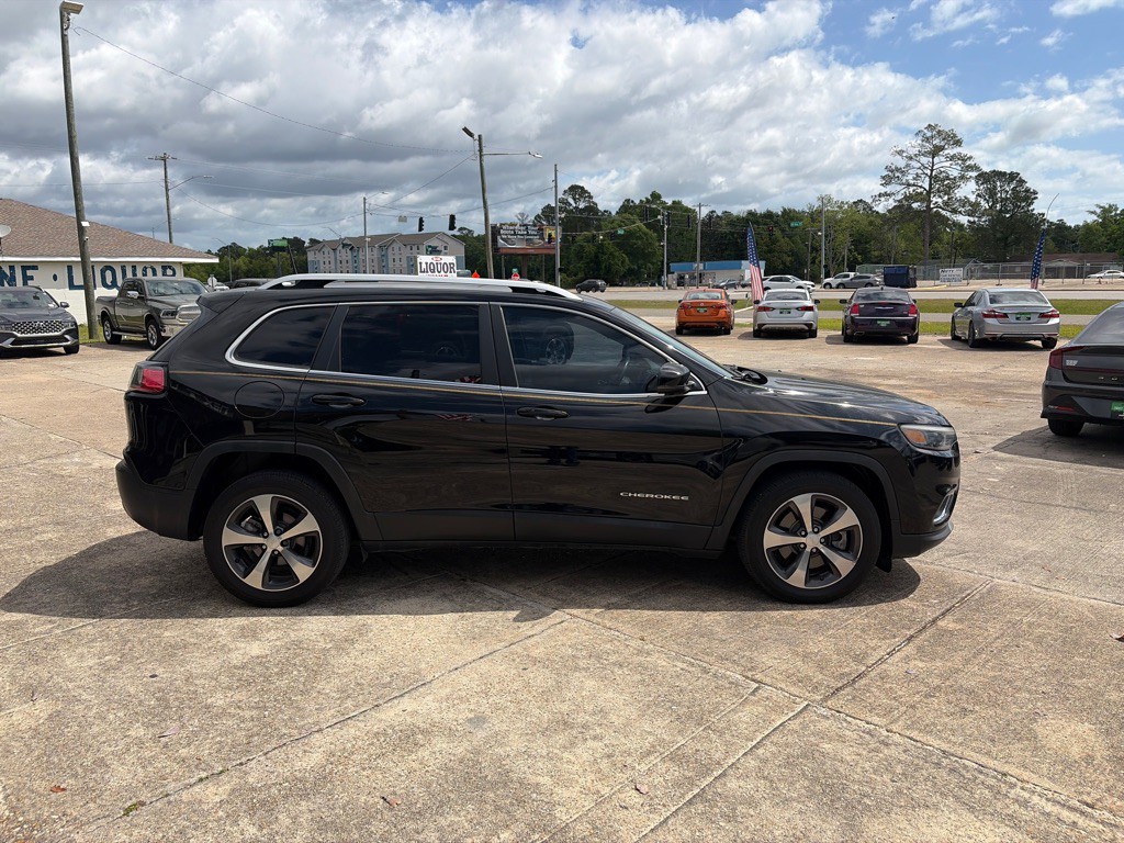 2019 Jeep Cherokee Image 6