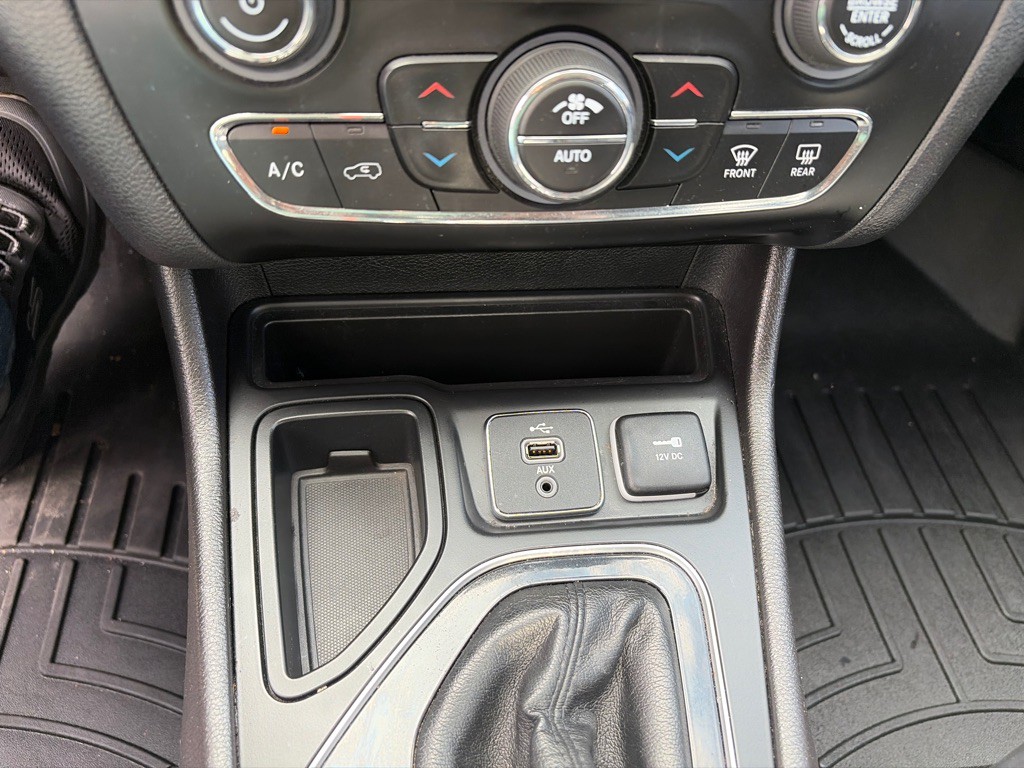 2019 Jeep Cherokee Image 14