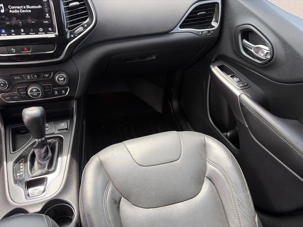 2019 Jeep Cherokee Image 16