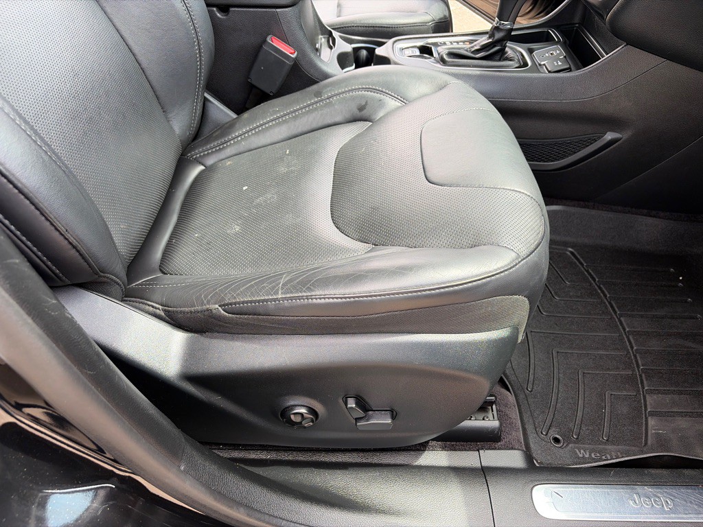 2019 Jeep Cherokee Image 17