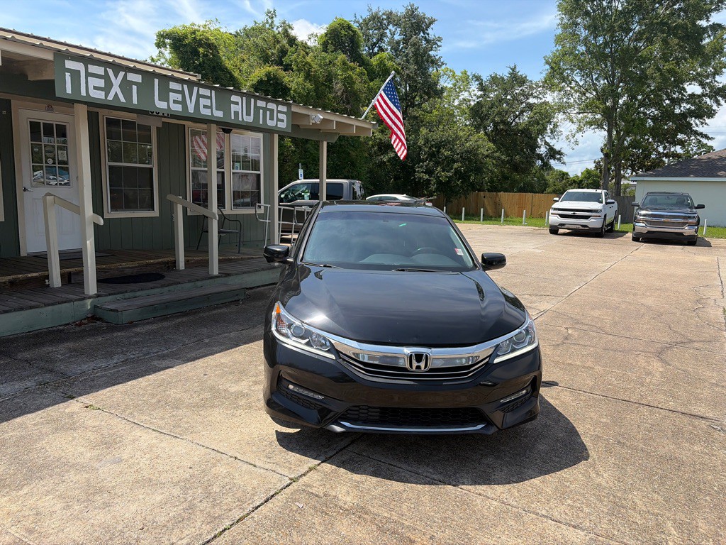 2017 Honda Accord Image 4