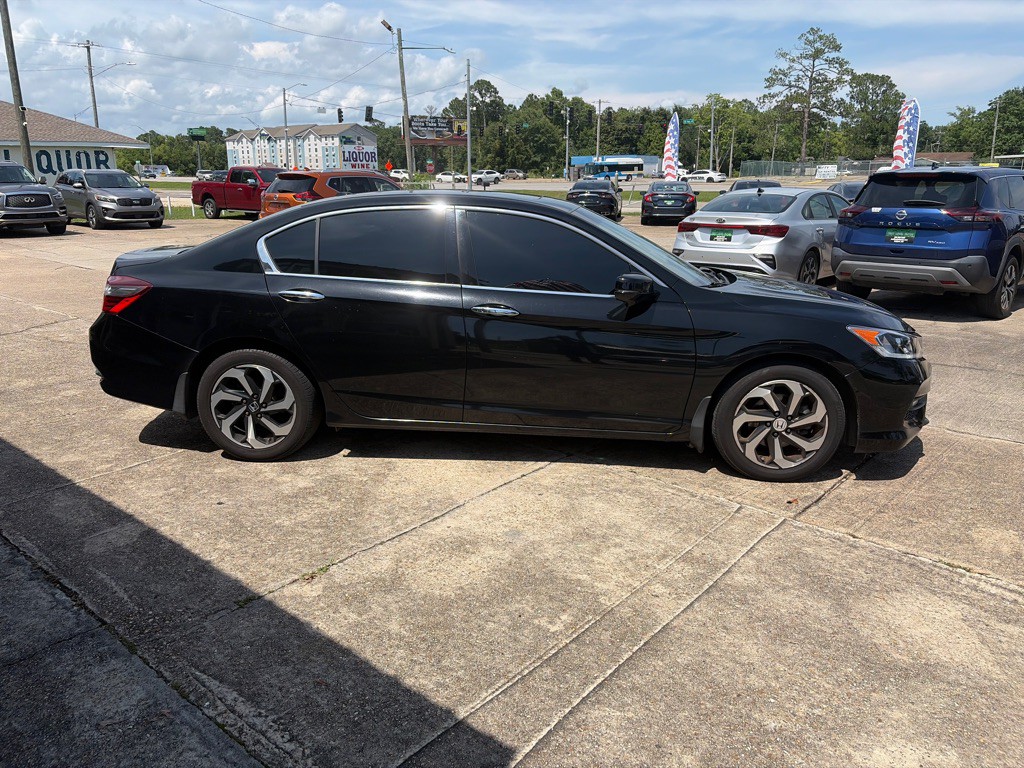 2017 Honda Accord Image 6