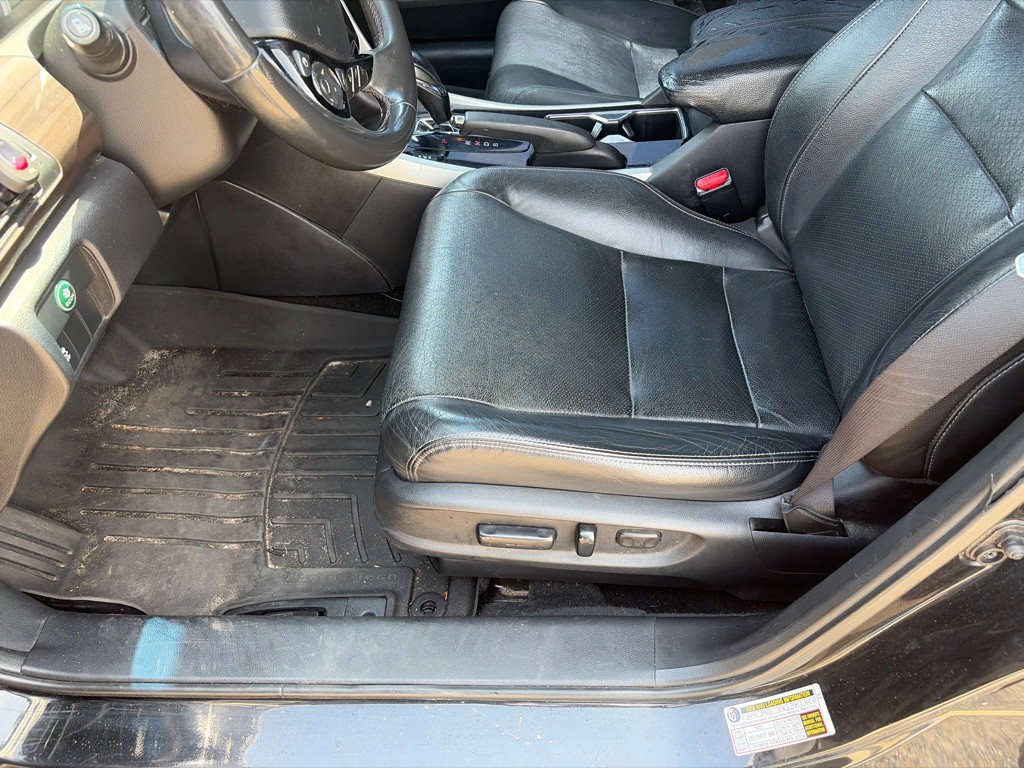2017 Honda Accord Image 12