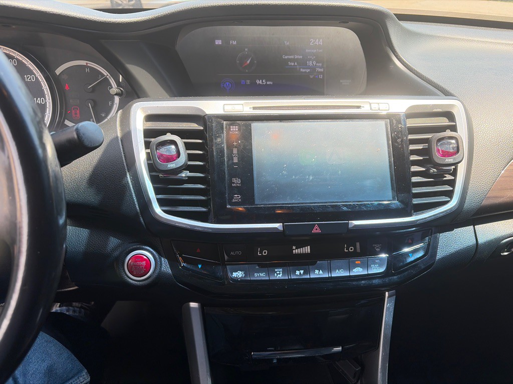 2017 Honda Accord Image 14