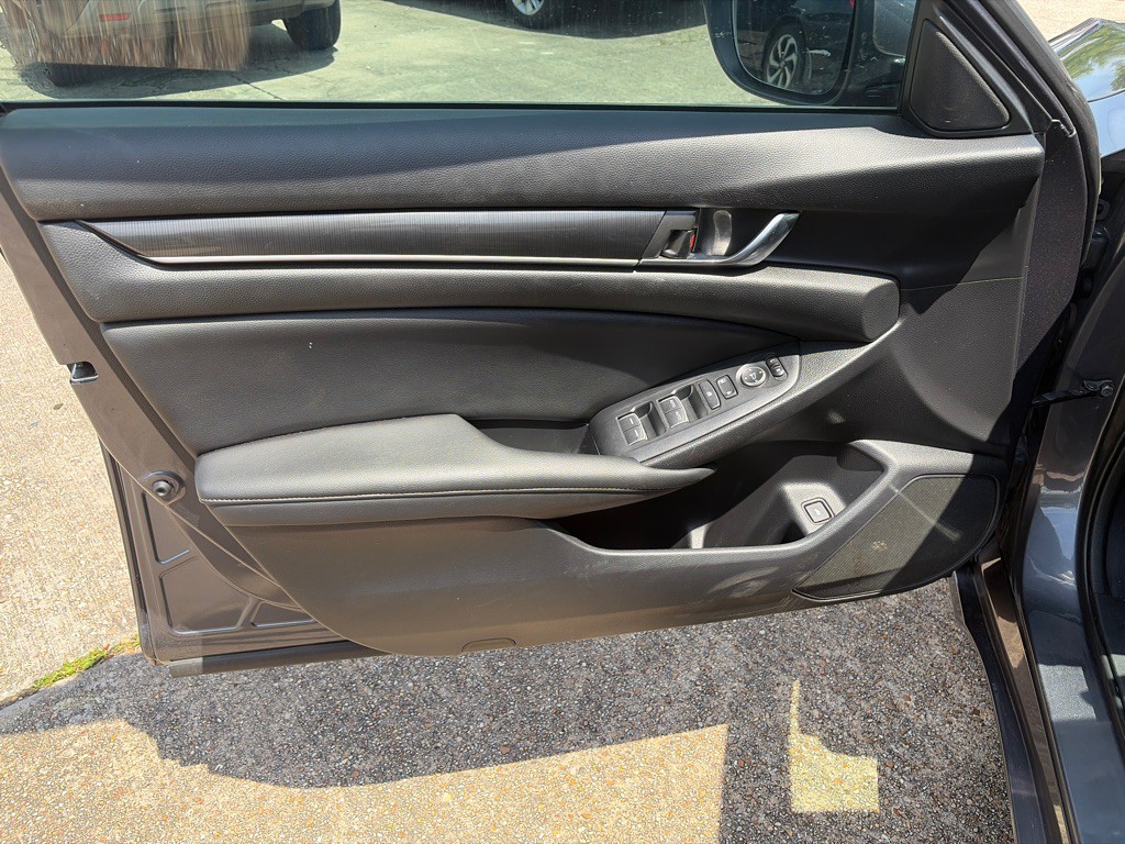 2020 Honda Accord Image 11