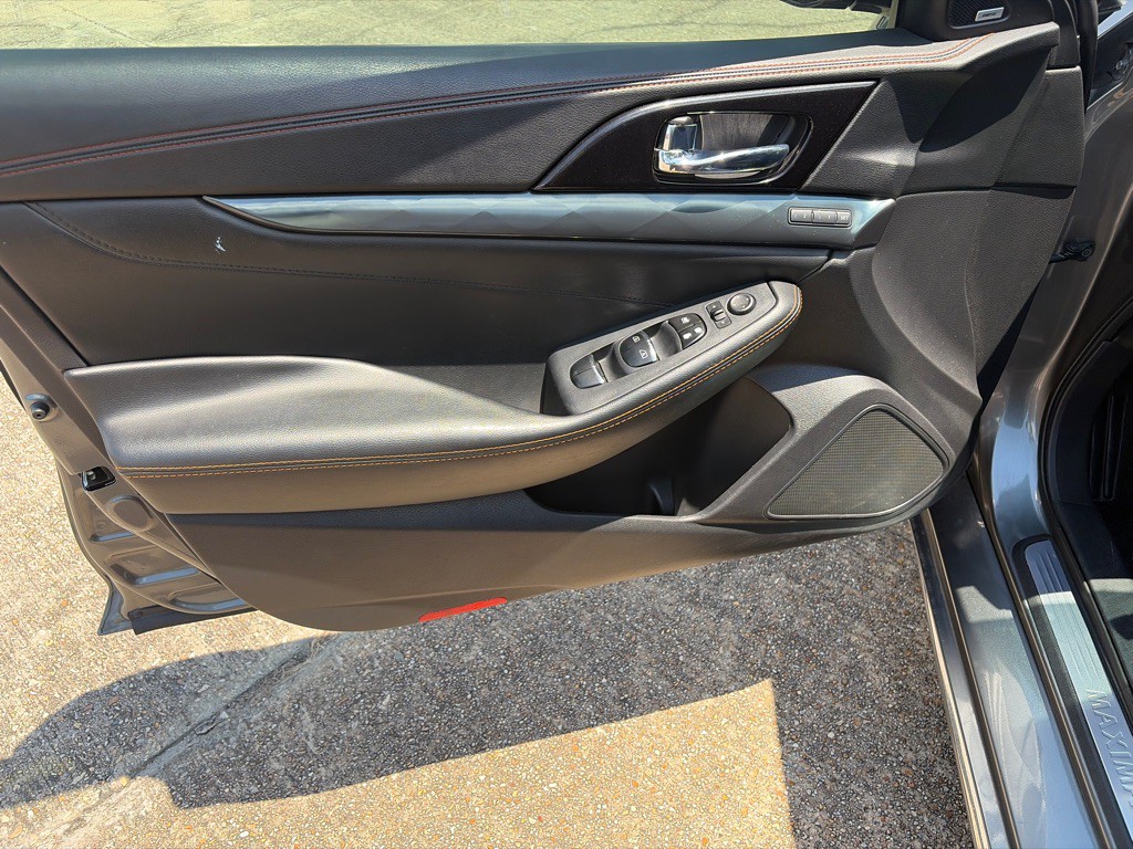 2019 Nissan Maxima Image 10