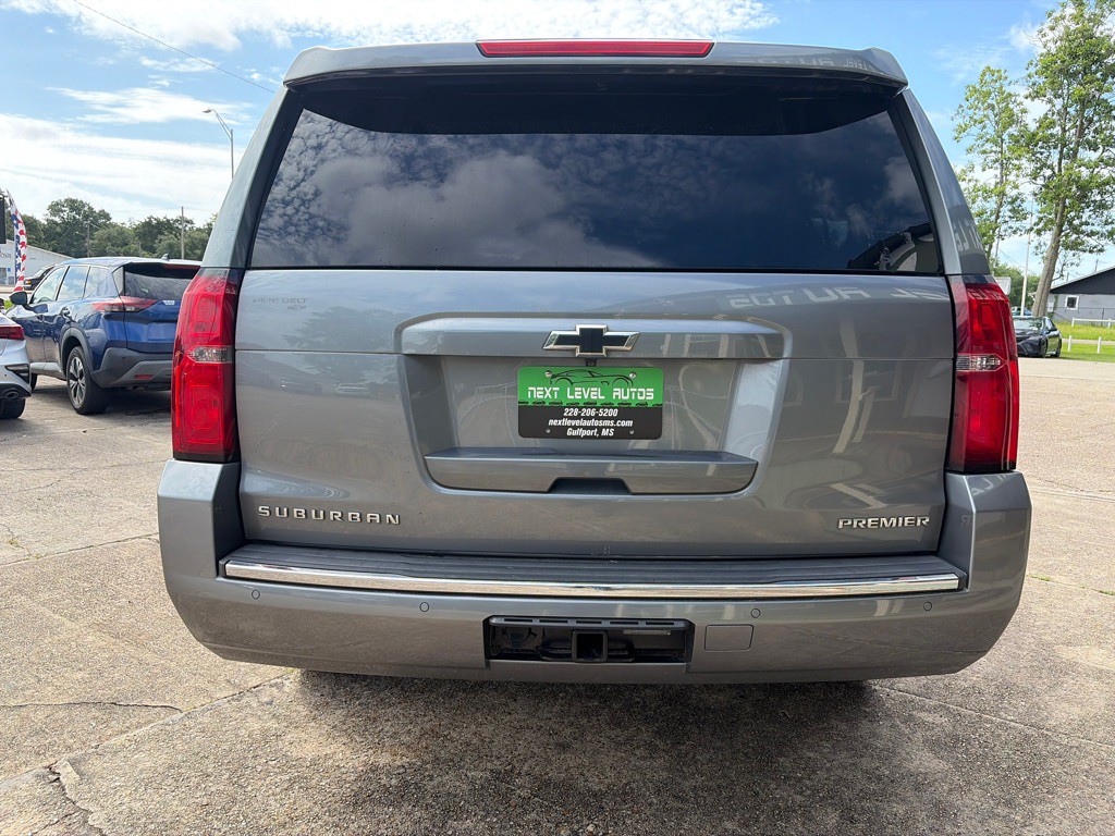 2019 Chevrolet Suburban Image 8
