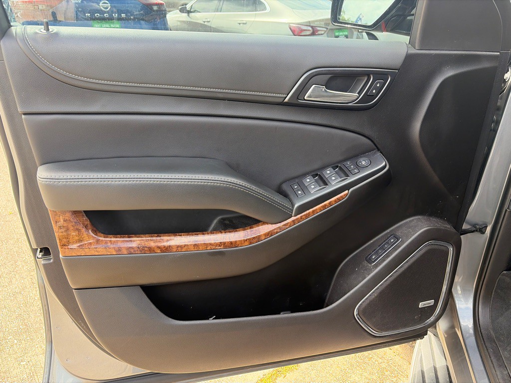 2019 Chevrolet Suburban Image 11