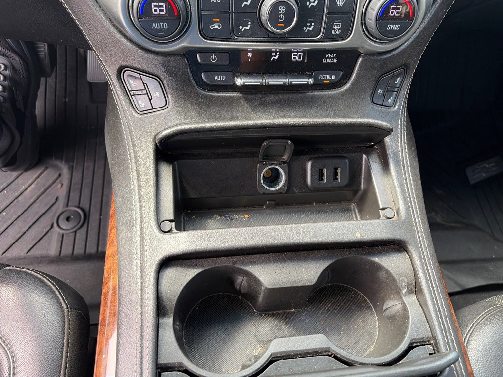 2019 Chevrolet Suburban Image 16