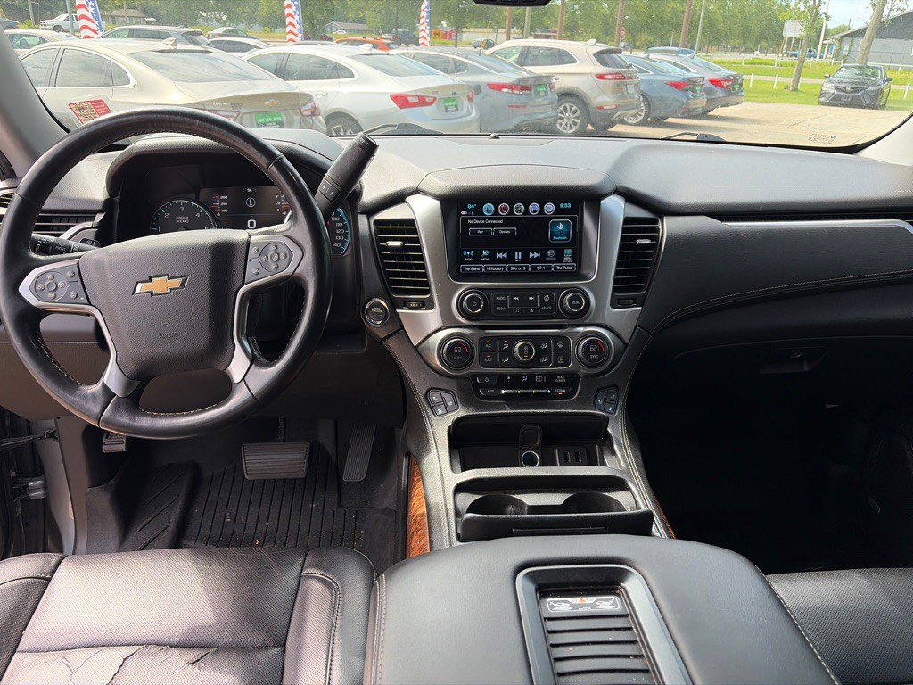 2019 Chevrolet Suburban Image 17