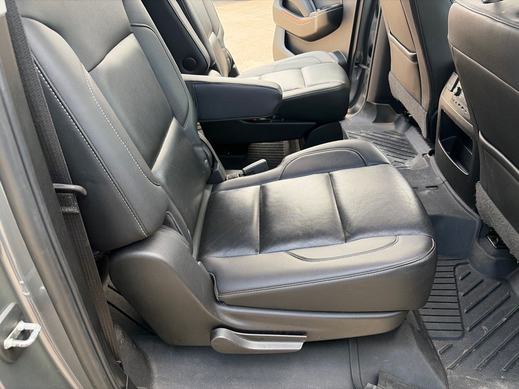 2019 Chevrolet Suburban Image 21
