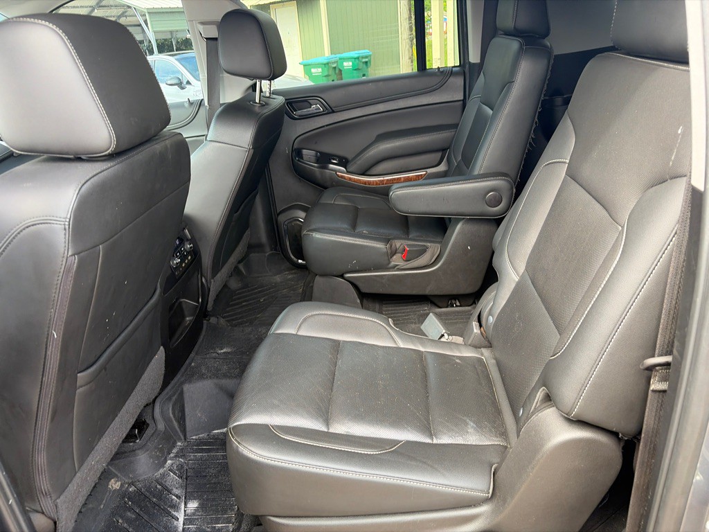 2019 Chevrolet Suburban Image 23