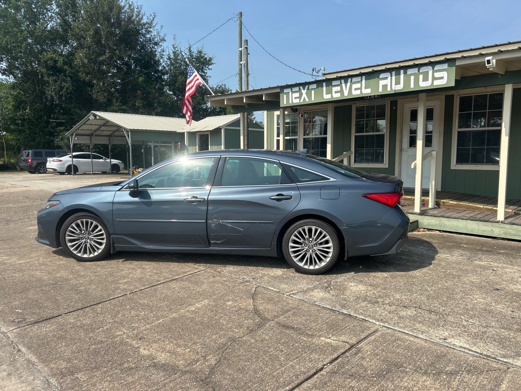 2020 Toyota Camry Image 2