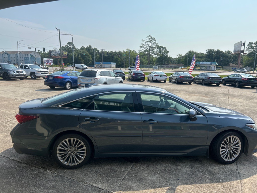 2020 Toyota Camry Image 4