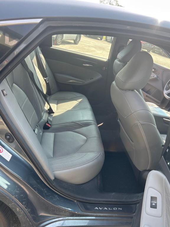2020 Toyota Camry Image 20