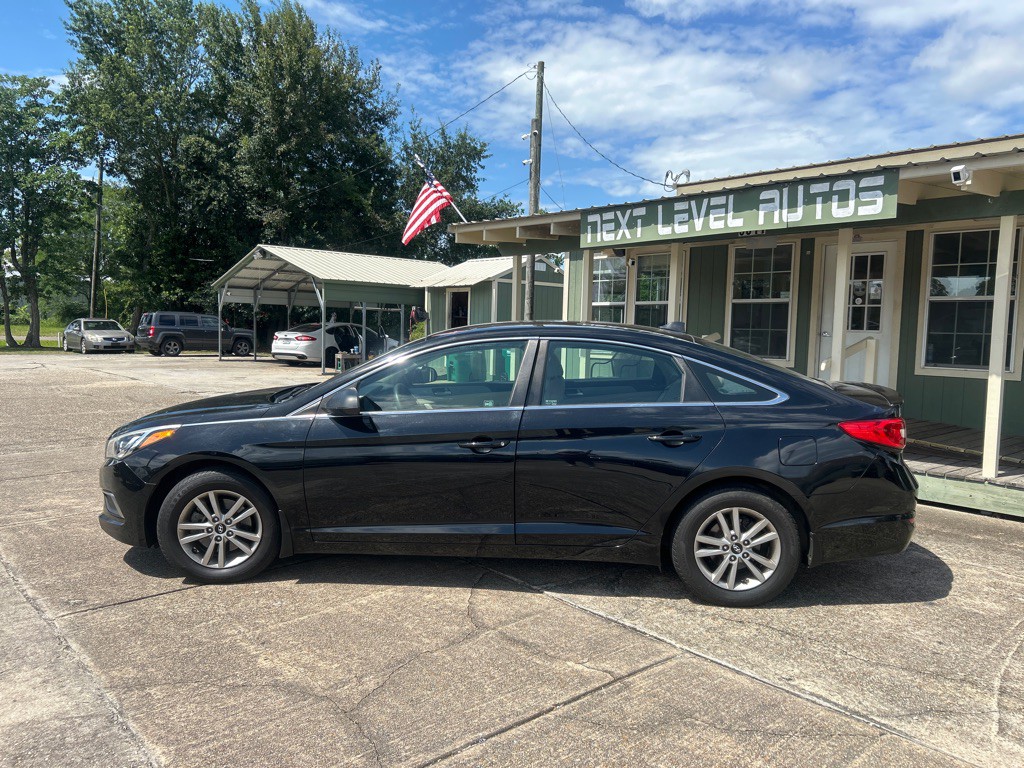 2016 Hyundai Sonata Image 2