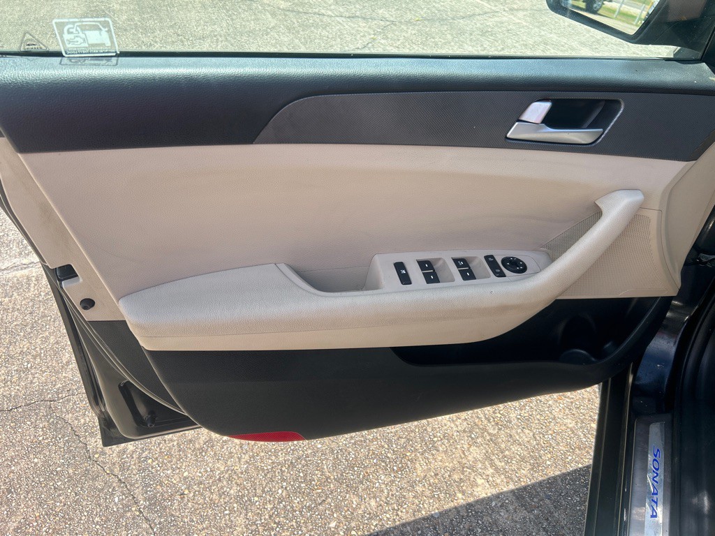 2016 Hyundai Sonata Image 11