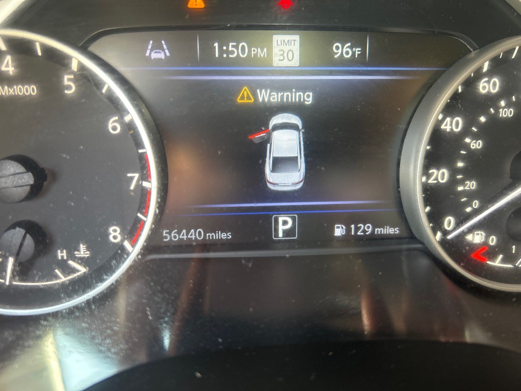 2023 Nissan Maxima Image 10