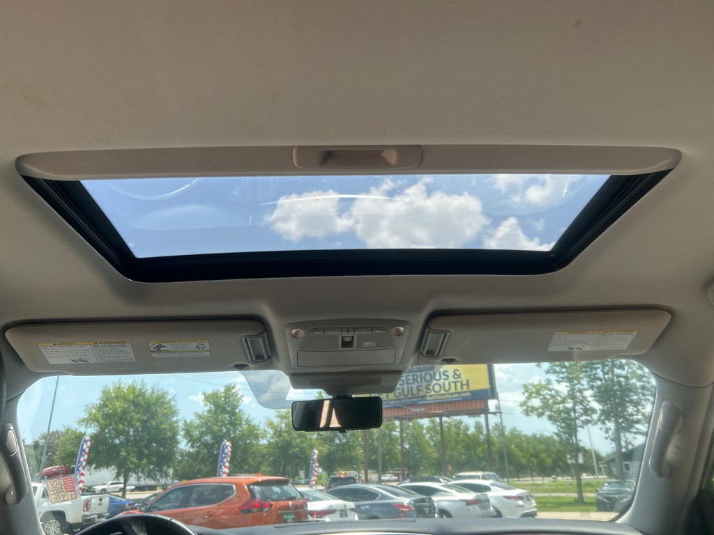 2019 Nissan Armada Image 19