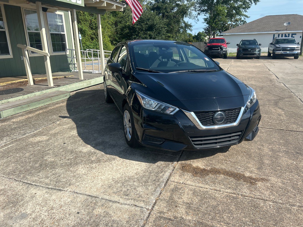 2020 Nissan Versa Image 7