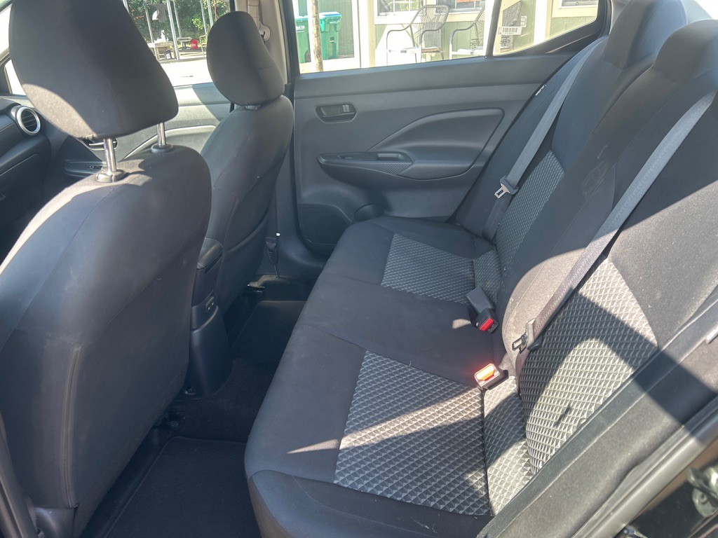 2020 Nissan Versa Image 11