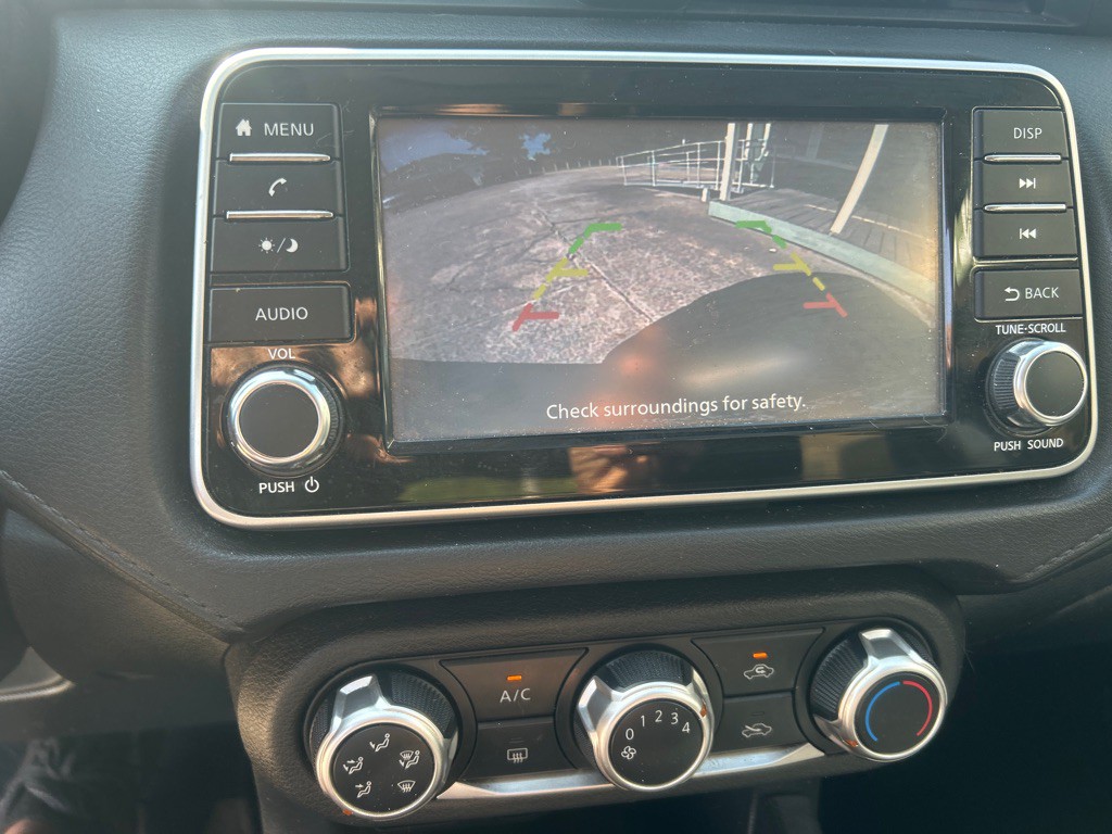 2020 Nissan Versa Image 13