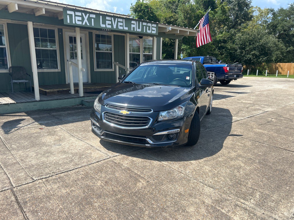 2016 Chevrolet Cruze Image 2