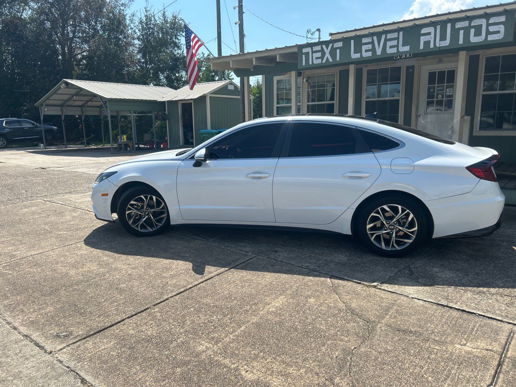 2021 Hyundai Sonata Image 2