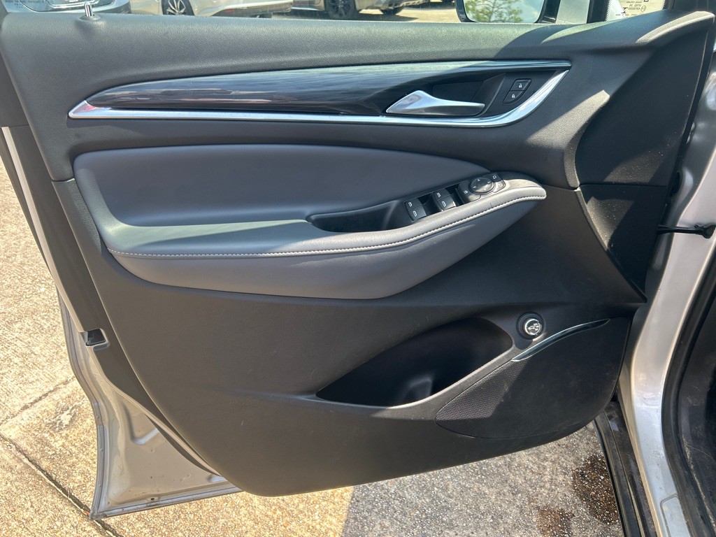 2021 Buick Enclave Image 9