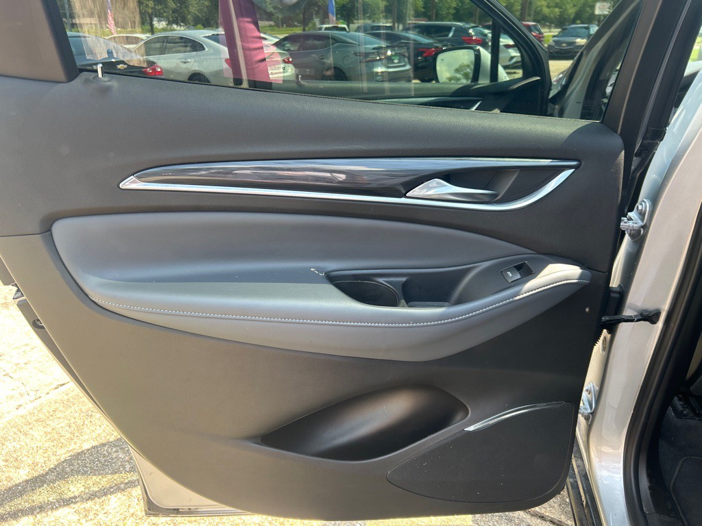 2021 Buick Enclave Image 14