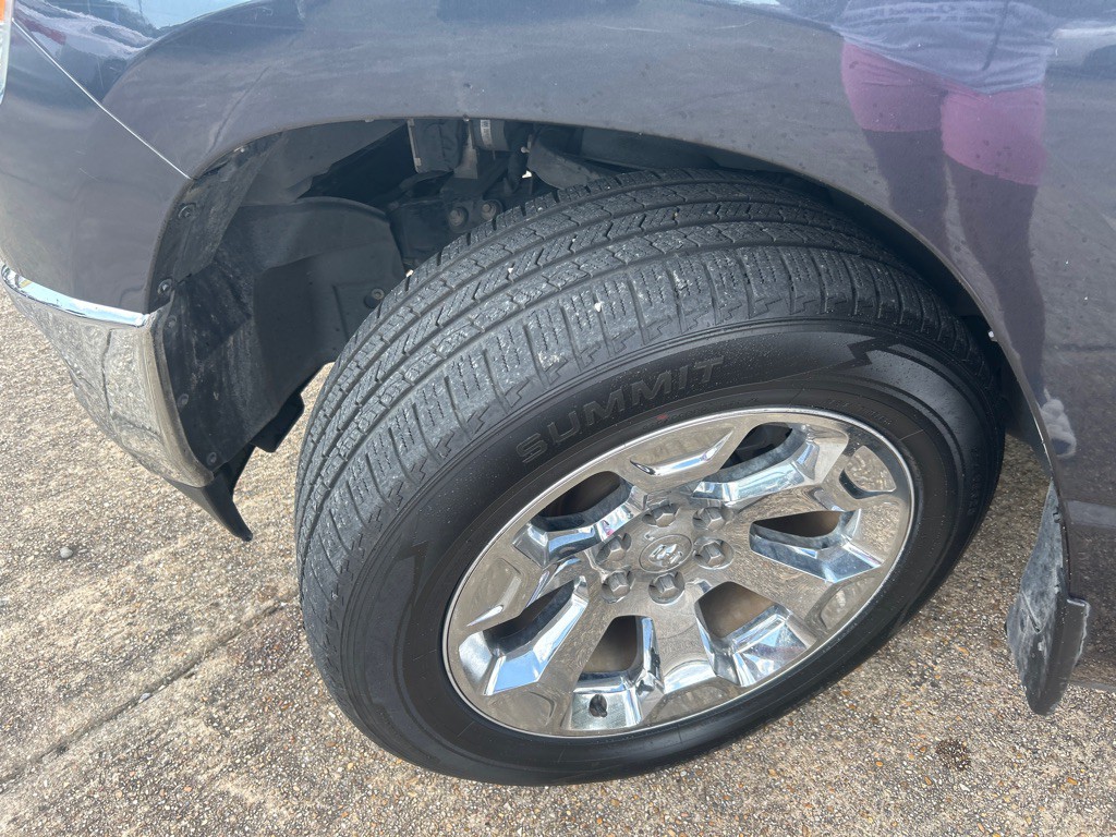 2019 RAM 1500 Image 6