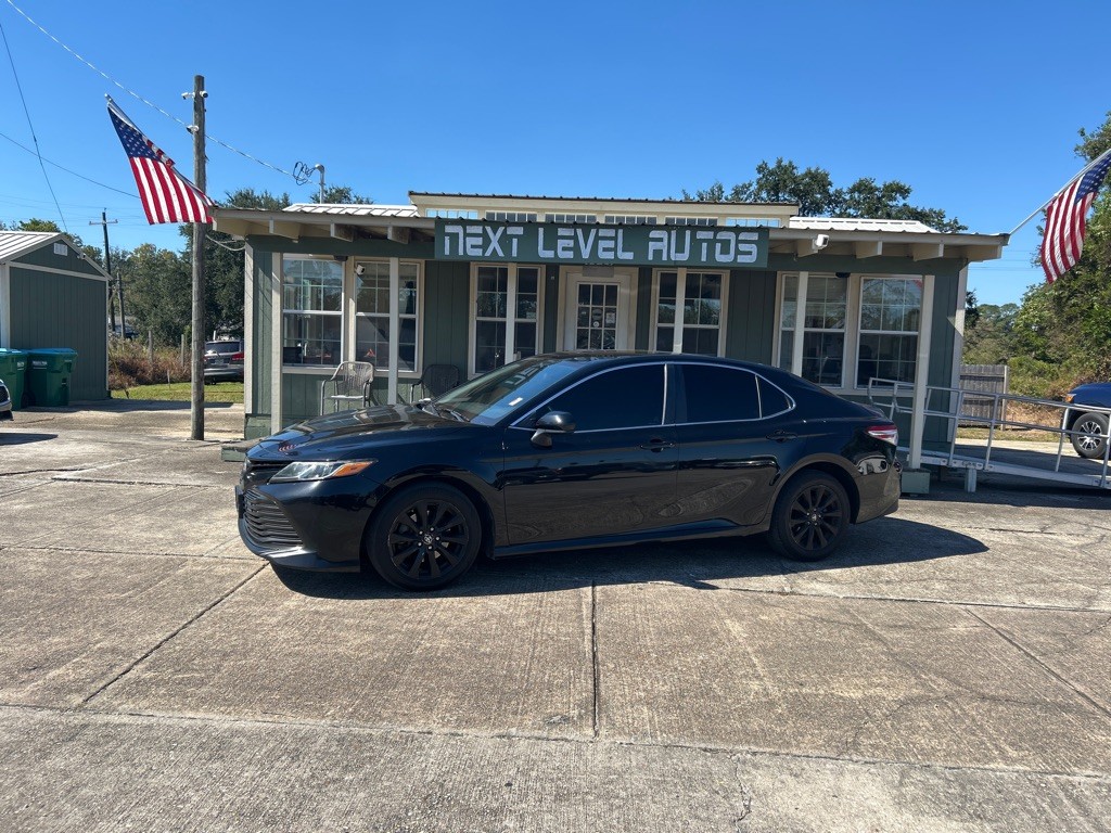 2018 Toyota Camry Image 1