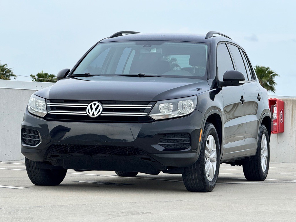 2017 Volkswagen Tiguan Image 1