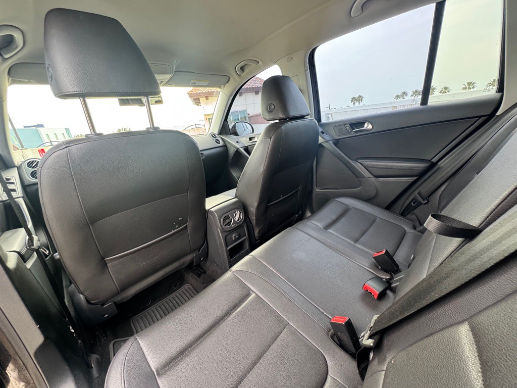 2017 Volkswagen Tiguan Image 14