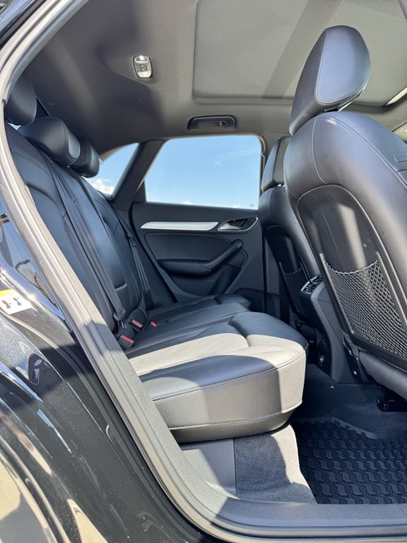 2016 Audi Q3 Image 19