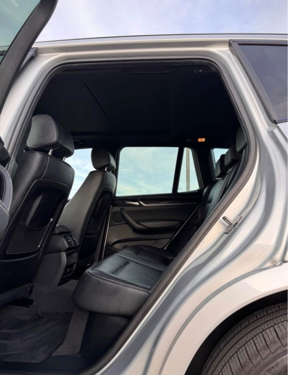 2017 BMW X3 Image 12